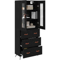 Hochschrank mit matten Oberflaechen