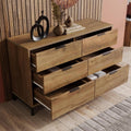 6 Schubladen und Holzoptik an dem Hochschrank