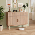 Das Sideboard zeigt 2 Schubladen in Rosa
