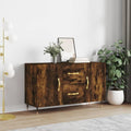 Das Sideboard setzt auf ein Metallgestell in Eichenbraun