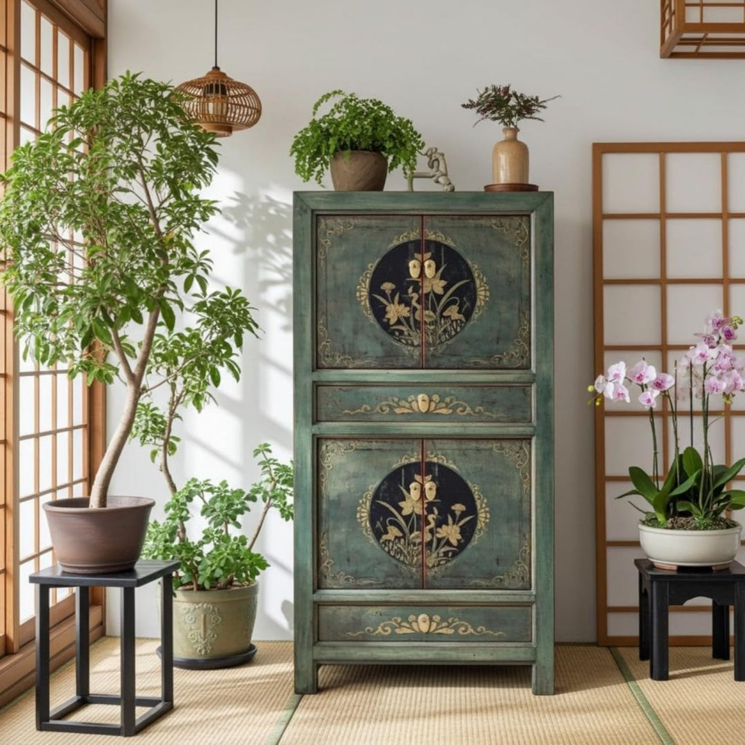 Das Sideboard misst 80 x 42 x 154 cm in Gruen