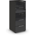 Sanft schliessende Fronten ergaenzen das Sideboard