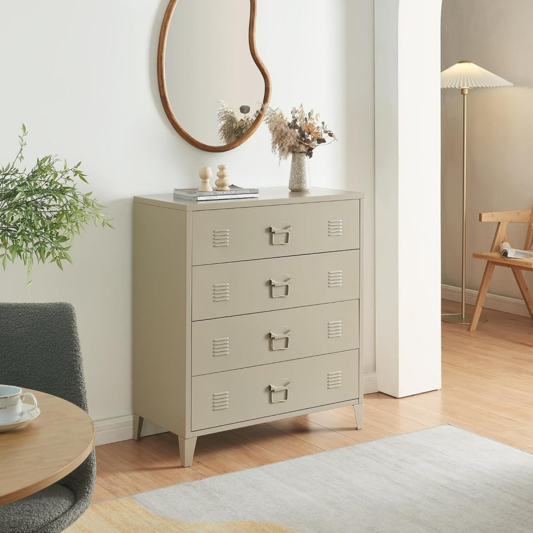 Schubladen an dem Sideboard mit 80 x 40 x 92 cm