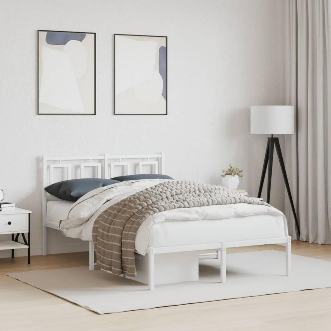 Das Bettgestell misst 120 x 190 cm in Weiss